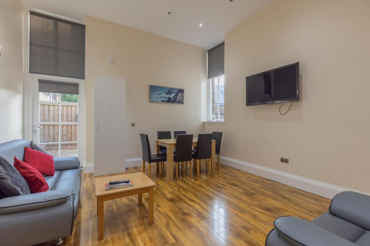 New 3-Bedroom Apartment Close To City Centre Edimburgo Esterno foto