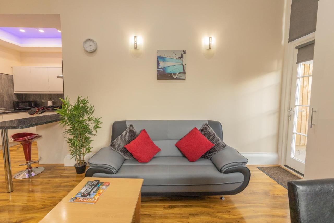 New 3-Bedroom Apartment Close To City Centre Edimburgo Esterno foto