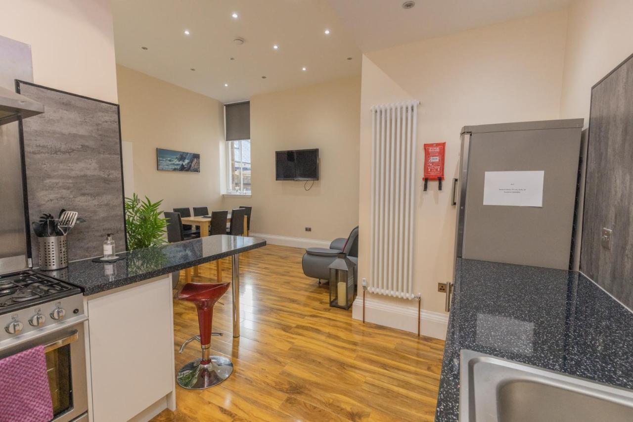 New 3-Bedroom Apartment Close To City Centre Edimburgo Esterno foto