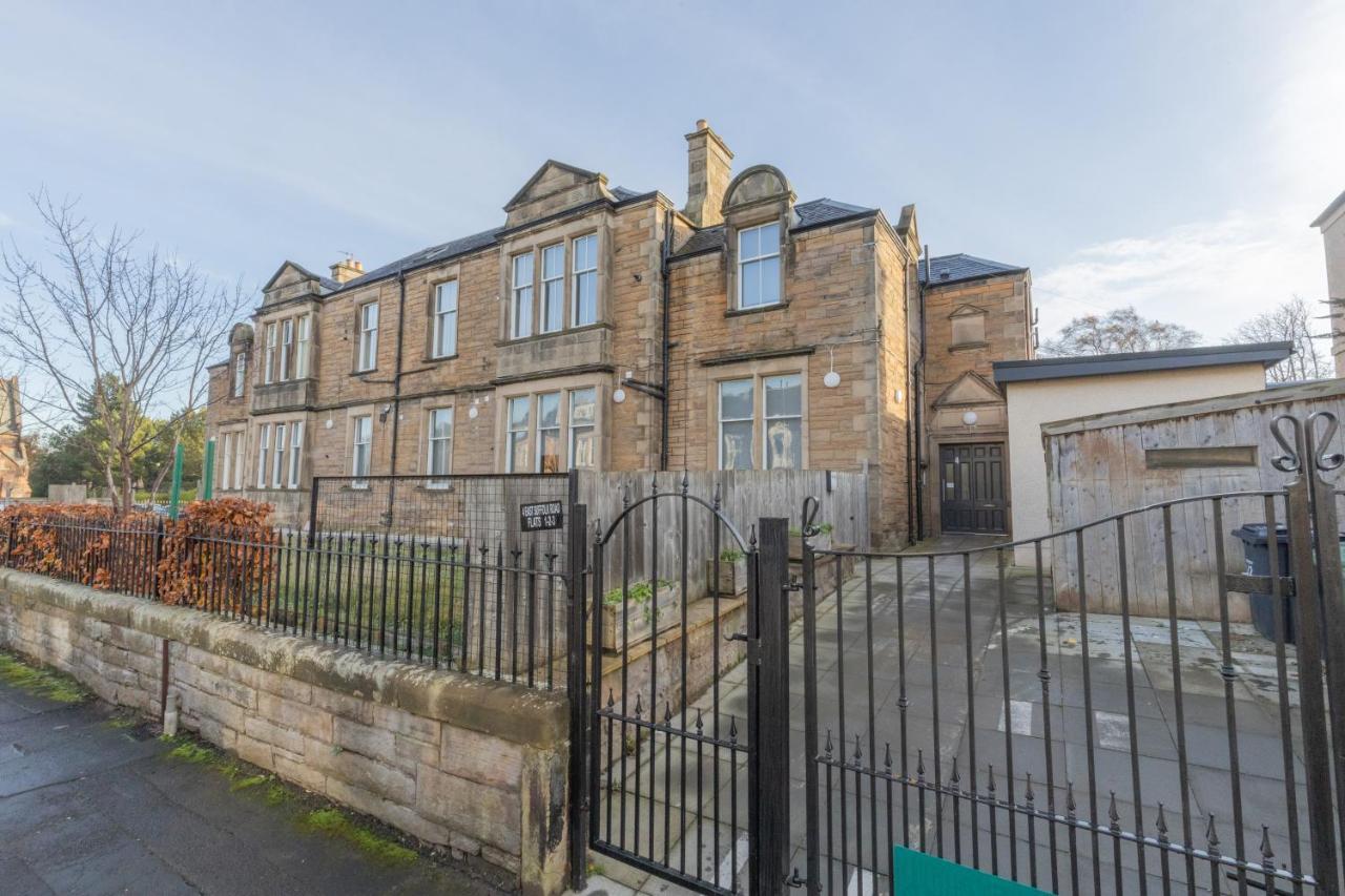 New 3-Bedroom Apartment Close To City Centre Edimburgo Esterno foto
